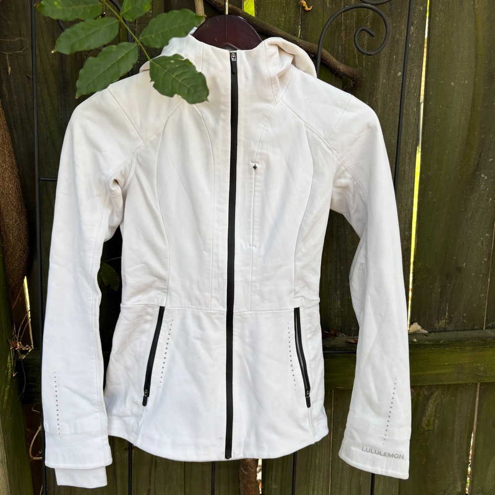 Lululemon White Hooded Full Zip Running Jacket Size 2 Thumbholes Perforated
